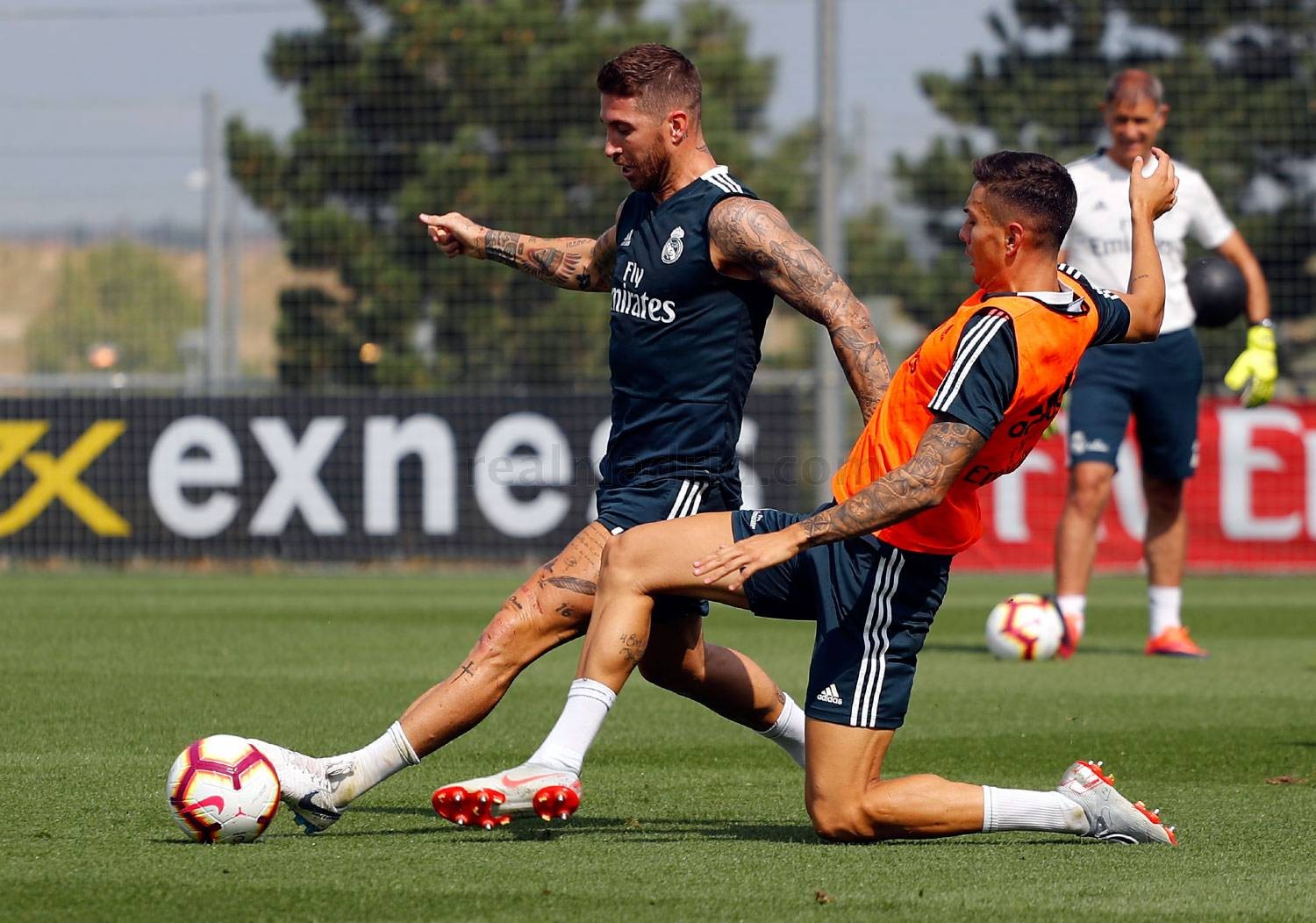 Kyle Walker cực bảnh trong clip truyền tải giấc mơ bóng đá - Bóng Đá