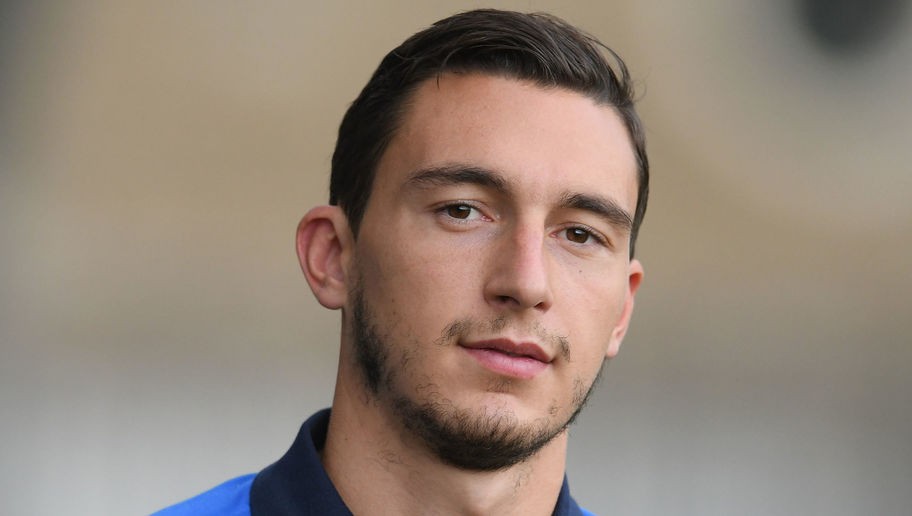 Mỉa mai lối chơi của M.U, Pep bị CĐV 'ném đá' - Bóng Đá