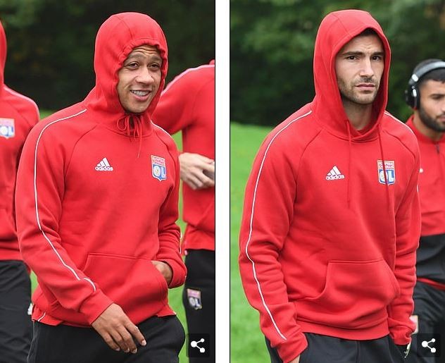 Man UTd ra sân tập  - Bóng Đá