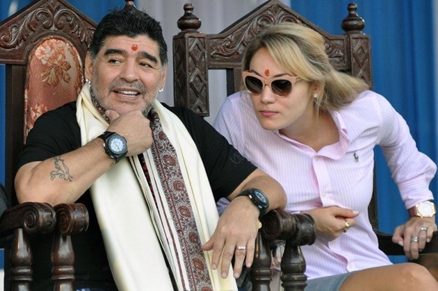 Diego Maradona được dựng tượng ở Ấn Độ - Bóng Đá
