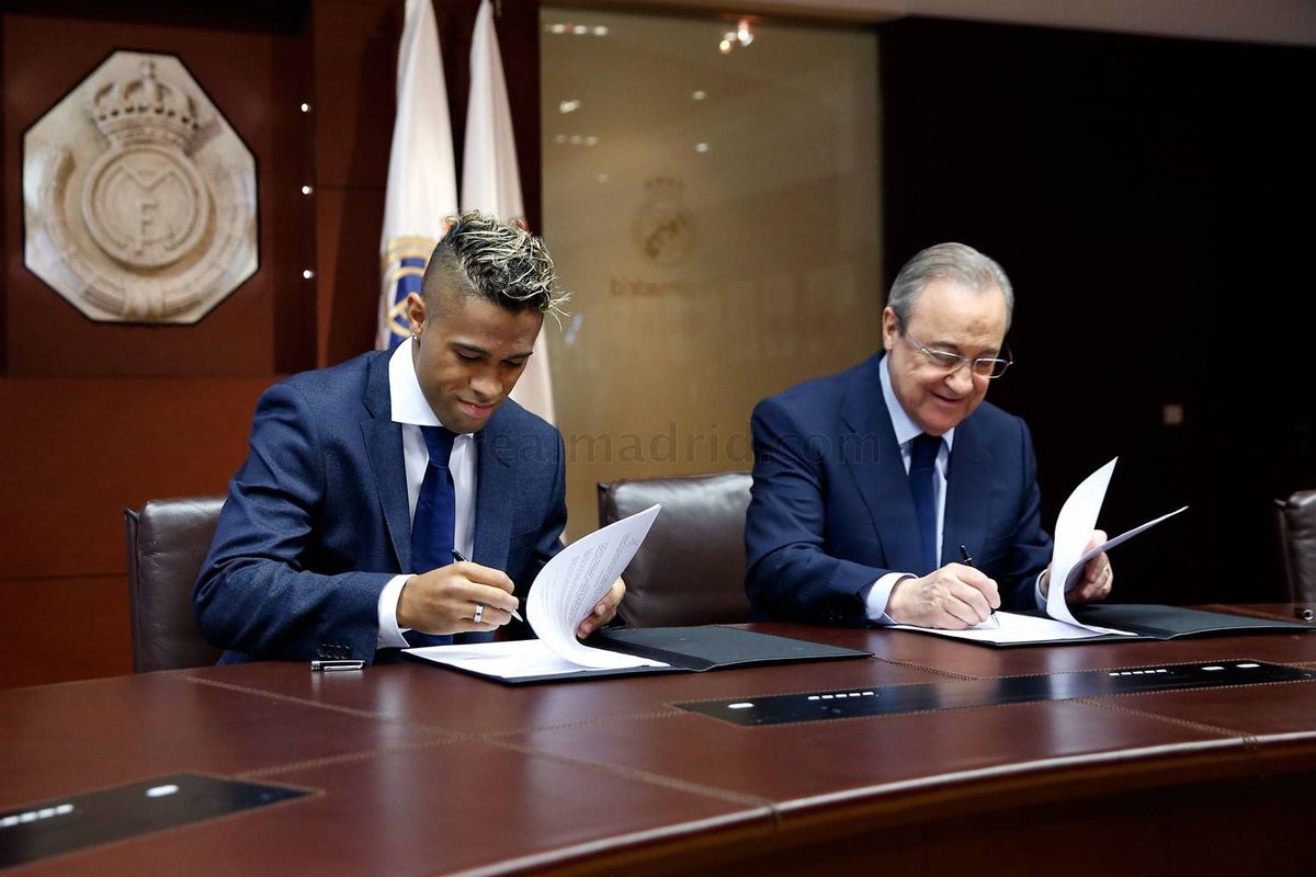 Mariano Diaz ra mắt Real Madrid - Bóng Đá