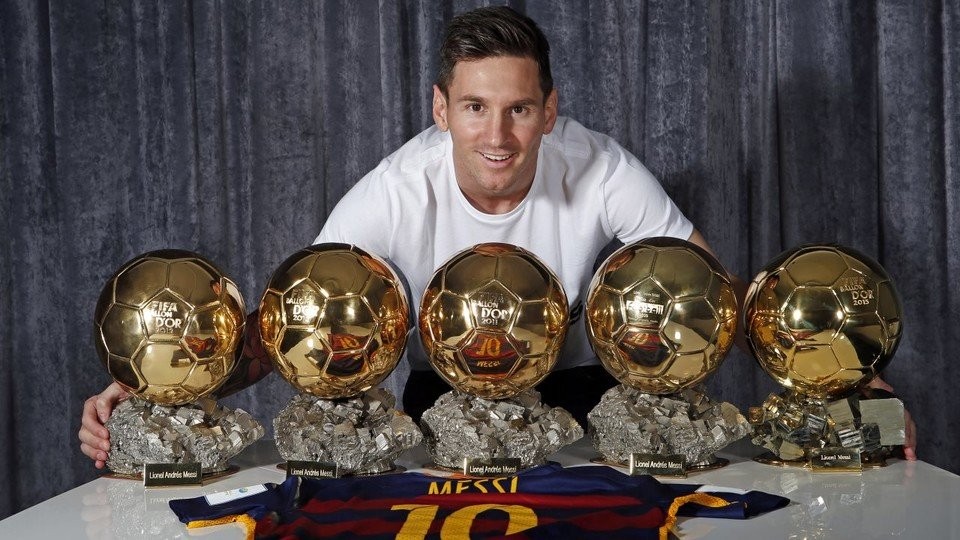 Ronaldinho ủng hộ Messi rời Barca - Bóng Đá