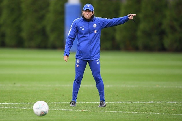 Thua thảm Liverpool, Emery nổi nóng 