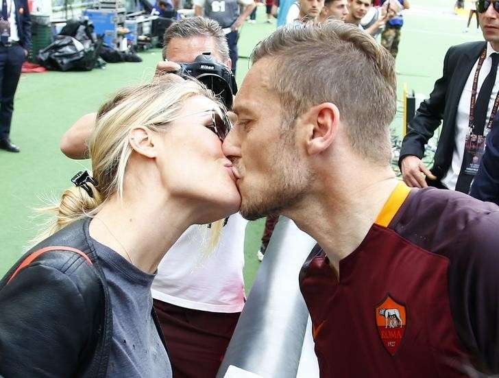 Mắng Spalletti tiểu nhân, vợ Totti chưa bao giờ thấy hối hận - Bóng Đá