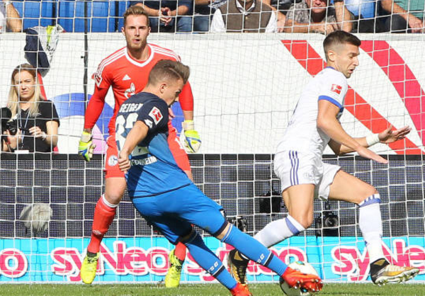 Đánh bại 'Hoàng đế xanh', Hoffenheim vươn lên ngôi đầu Bundesliga - Bóng Đá