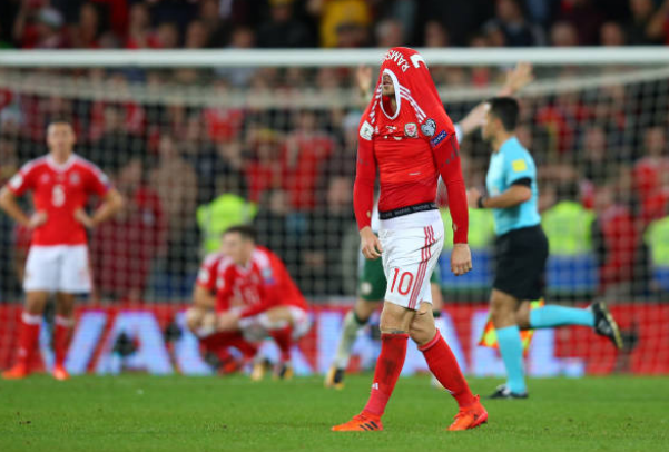 Thất bại trên sân nhà, xứ Wales cay đắng làm khán giả tại World Cup - Bóng Đá