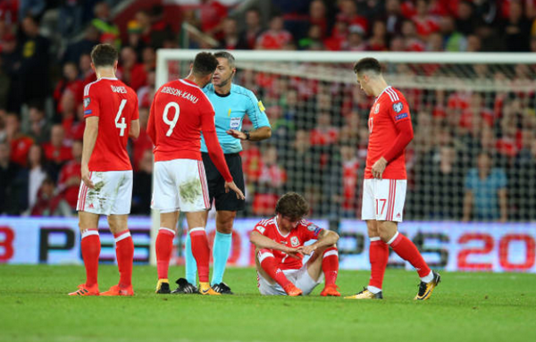 Thất bại trên sân nhà, xứ Wales cay đắng làm khán giả tại World Cup - Bóng Đá