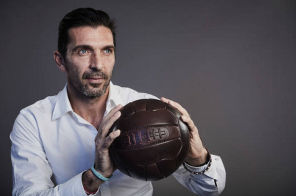 Bộ ảnh chân dung cực chất về các sao The Best - Bóng Đá