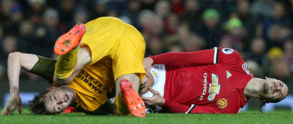 Ibra 'dằn mặt' cầu thủ bên phía Brighton - Bóng Đá