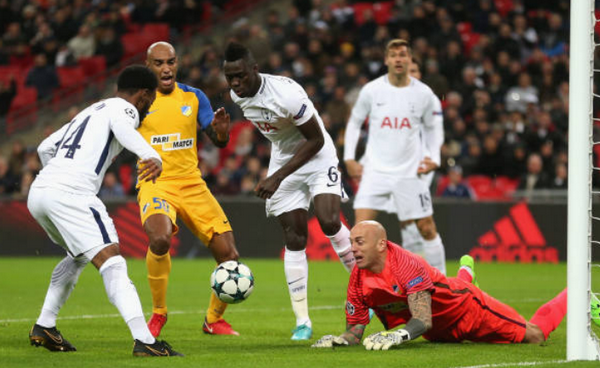 Thủ môn APOEL thất thần vì Tottenham quá 'khủng khiếp' - Bóng Đá