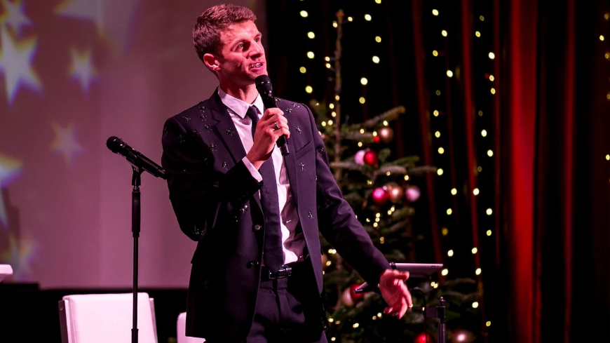 Dàn sao Bayern lịch lãm dự Giáng Sinh sớm cùng 'nửa kia' - Bóng Đá