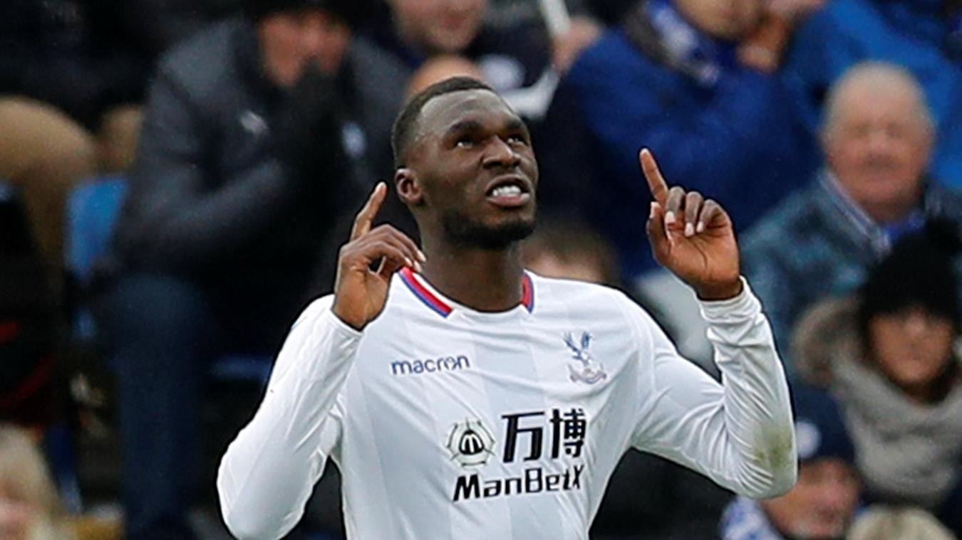 Benteke giải hạn ở hang cáo, Crystal Palace rời xa nhóm đèn đỏ - Bóng Đá