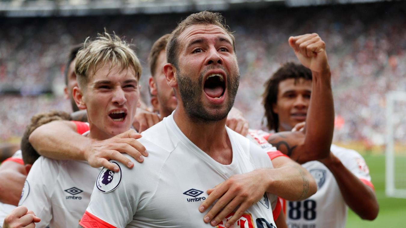 10 khoảnh khắc ấn tượng nhất vòng 2 Premier League - Bóng Đá