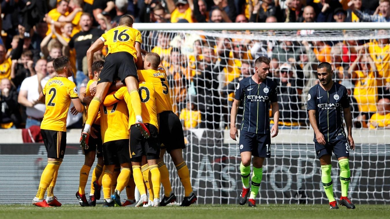 10 khoảnh khắc ấn tượng nhất vòng 3 Premier League - Bóng Đá