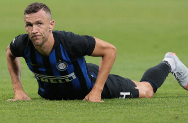 Thành Milan trở thành 'trò hề' tại vòng 2 Serie A - Bóng Đá