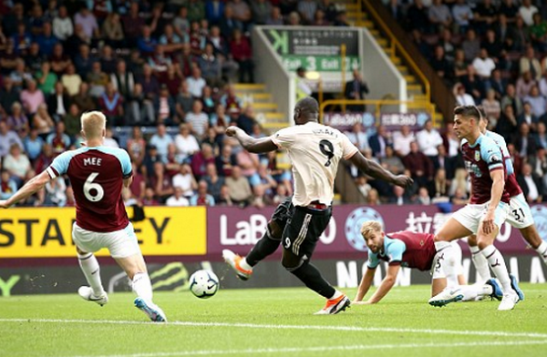 TRỰC TIẾP Burnley 0-2 Man Utd: Rashford vào sân (H2) - Bóng Đá