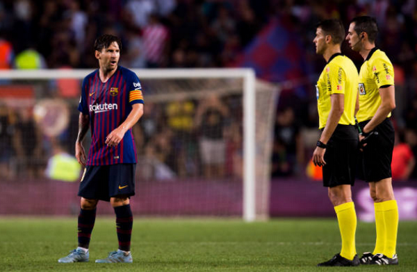 Đứt mạch toàn thắng, Messi 'hỏi tội' người này đầu tiên - Bóng Đá