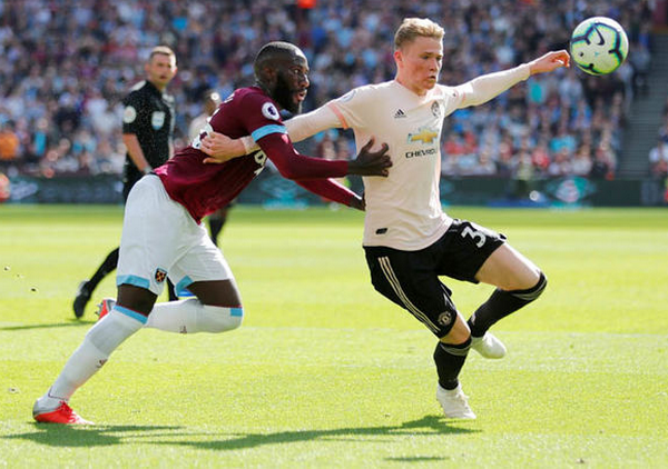 Chấm điểm Man United trận West Ham: Thay đổi thảm họa của Mourinho - Bóng Đá