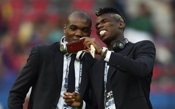 Giải oan cho Pogba, thực hư 'nụ cười mỉa'? - Bóng Đá