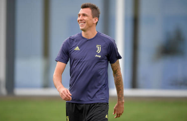 Ronaldo mất tích trên sân tập Juve - Bóng Đá