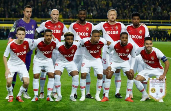 Golovin mặt như mếu khi cầu thủ này rời sân - Bóng Đá