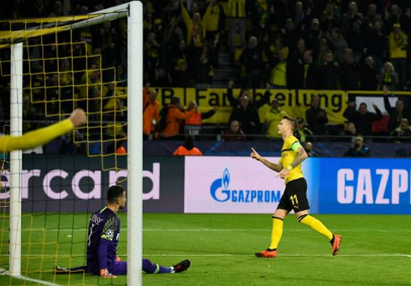 Golovin mặt như mếu khi cầu thủ này rời sân - Bóng Đá