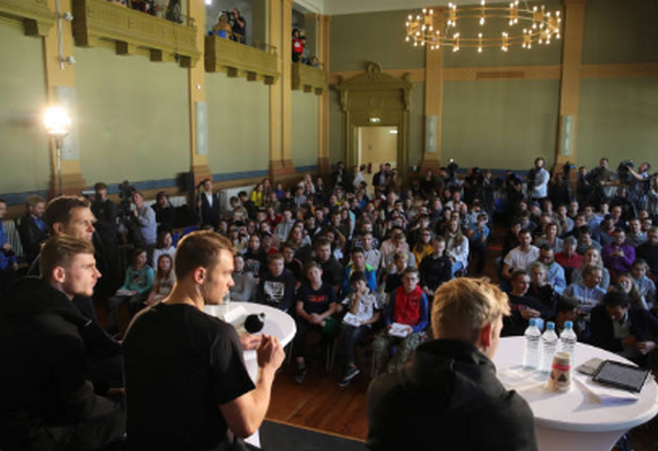 Đức tập luyện - Bóng Đá