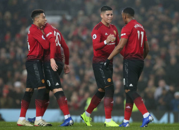 Rojo đóng vai 'kẻ hai mặt' trong lần trở lại sau 7 tháng - Bóng Đá