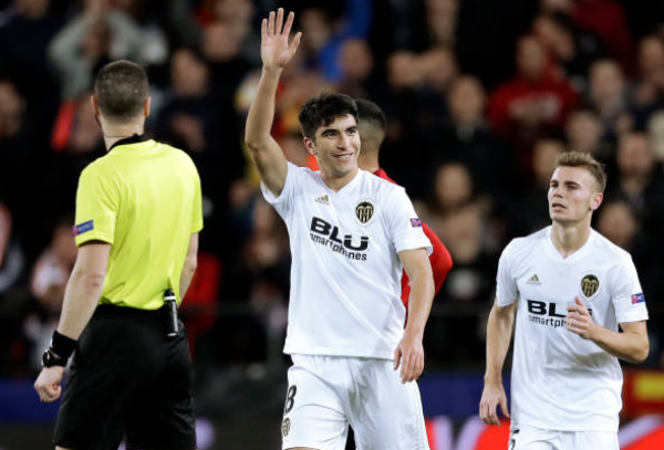 Phil Jones phản lưới nhà, Man United 'chạy trốn' ngôi đầu thành công - Bóng Đá