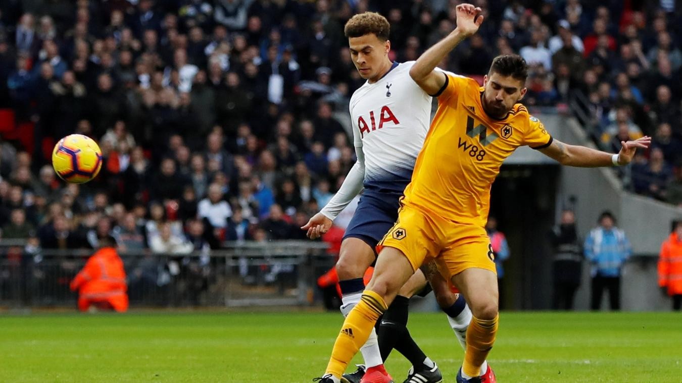 'Quái thú' bật cao, hàng phòng ngự Tottenham chết lặng - Bóng Đá
