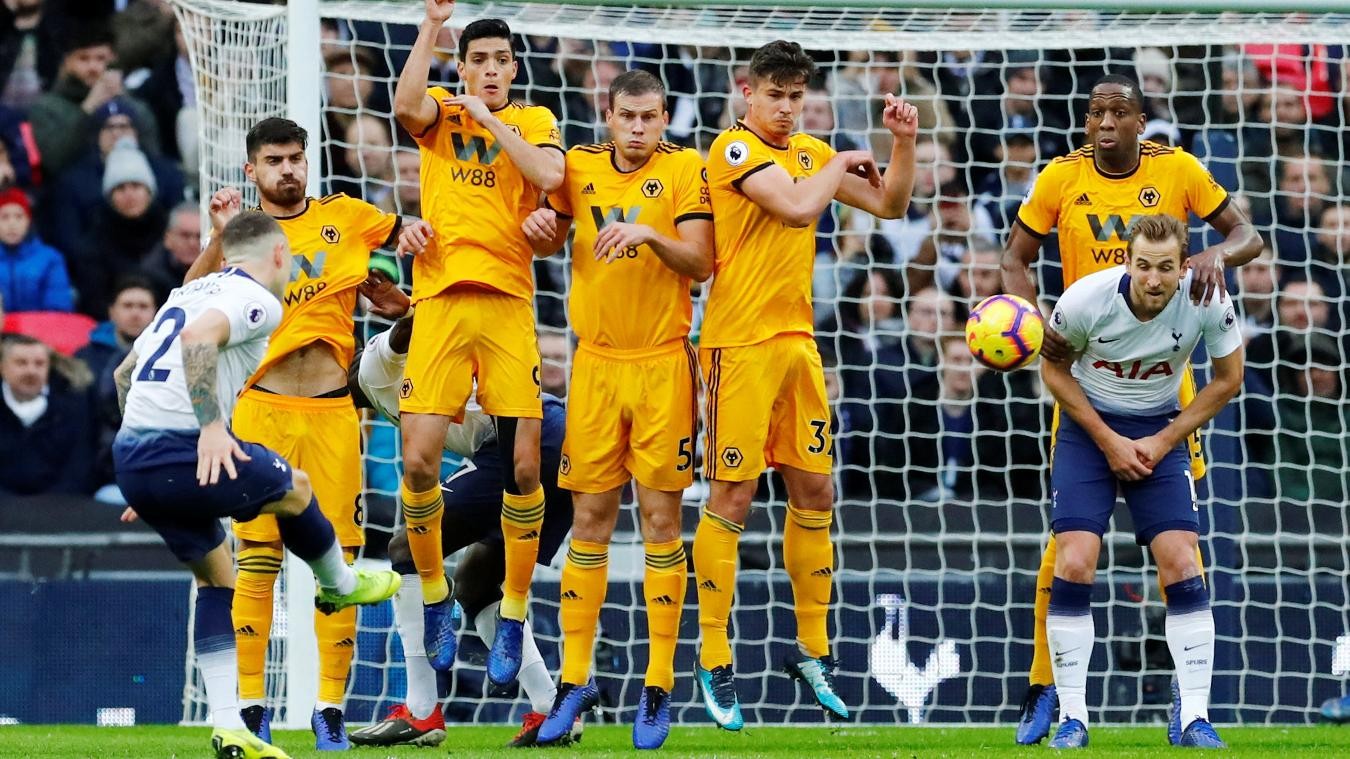 'Quái thú' bật cao, hàng phòng ngự Tottenham chết lặng - Bóng Đá