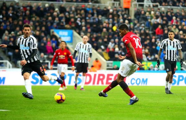 Cựu sao Liverpool gây hấn, và đây là cách Pogba đáp trả - Bóng Đá