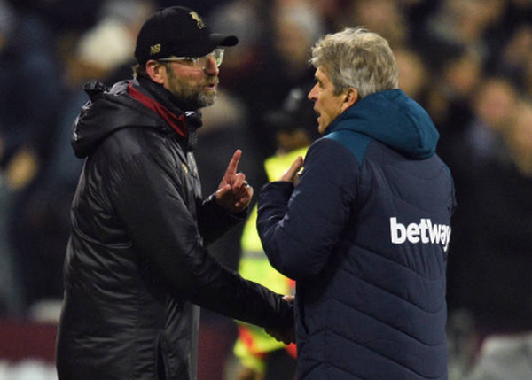 Không thể giữ bình tĩnh, Klopp 'gây sự' với nhiều người - Bóng Đá