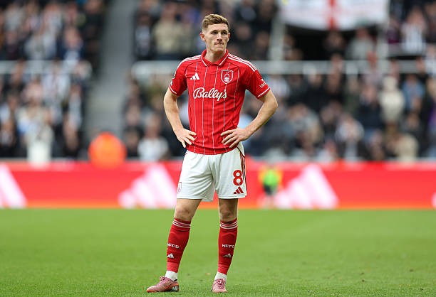 Elliot Anderson được Man Utd xác định là mục tiêu hàng đầu. 