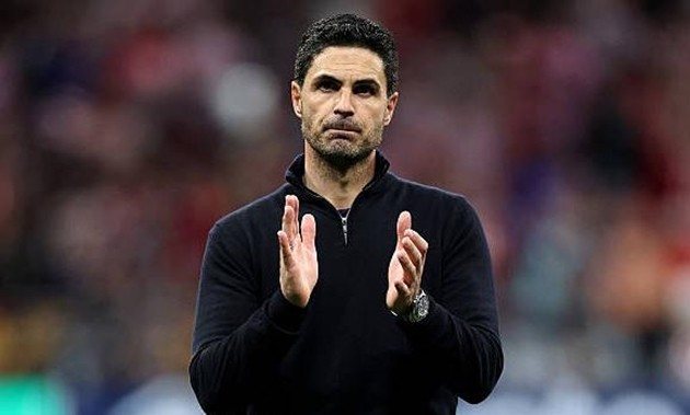 Mikel Arteta không hài lòng với trọng tài sau trận hòa Atletico Madrid.