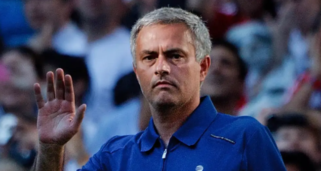 Mourinho được liên hệ đến ghế nóng Real Madrid.
