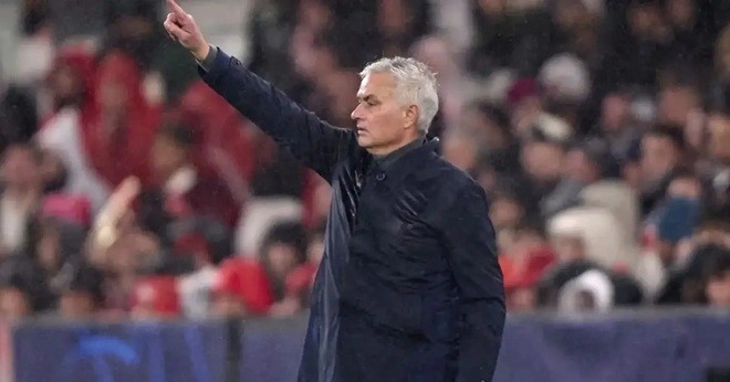 Mourinho bị cho là lỗi thời so với các HLV tinh hoa ở châu Âu hiện tại.