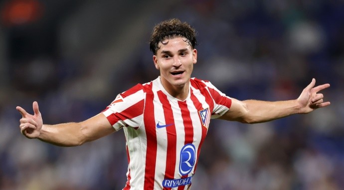 Barca đang nỗ lực để có được sự phục vụ của Alvarez.