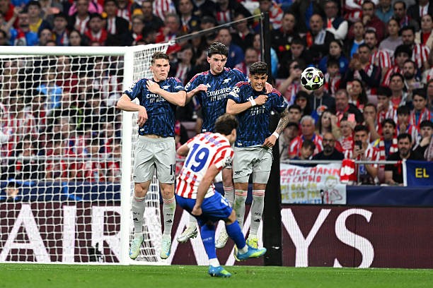 Gyokeres và Alvarez đã đối đầu trực diện trên đất Tây Ban Nha. 