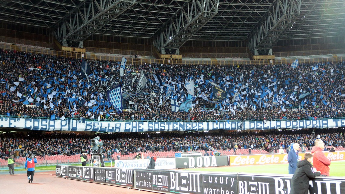 San Paolo 'buồn' vì quá vắng khán giả - Bóng Đá