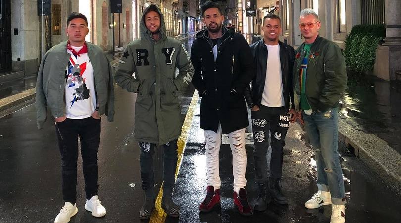 Neymar đang trốn sang Milan để đi...chợ? - Bóng Đá