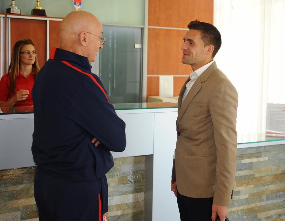 Matic hội ngộ đồng đội cũ tại Serbia - Bóng Đá