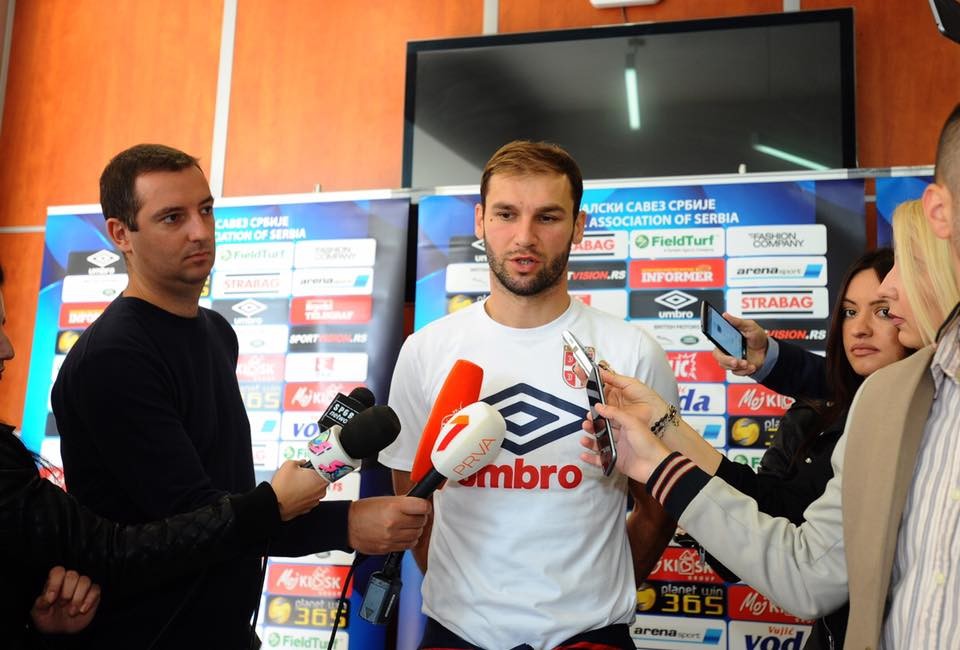 Matic hội ngộ đồng đội cũ tại Serbia - Bóng Đá