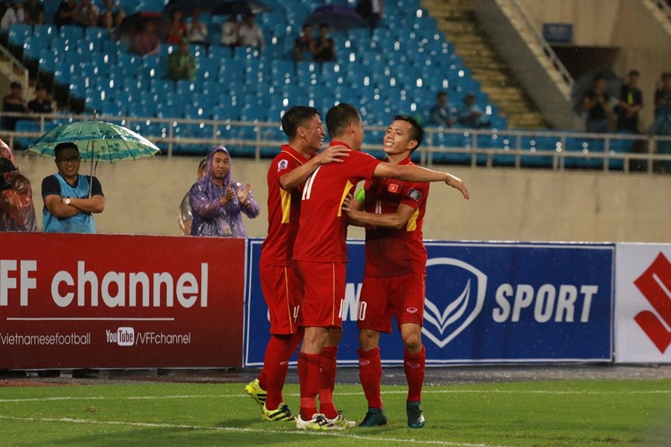TRỰC TIẾP: Việt Nam 3-0 Campuchia: Anh Đức lập công (Hiệp hai) - Bóng Đá