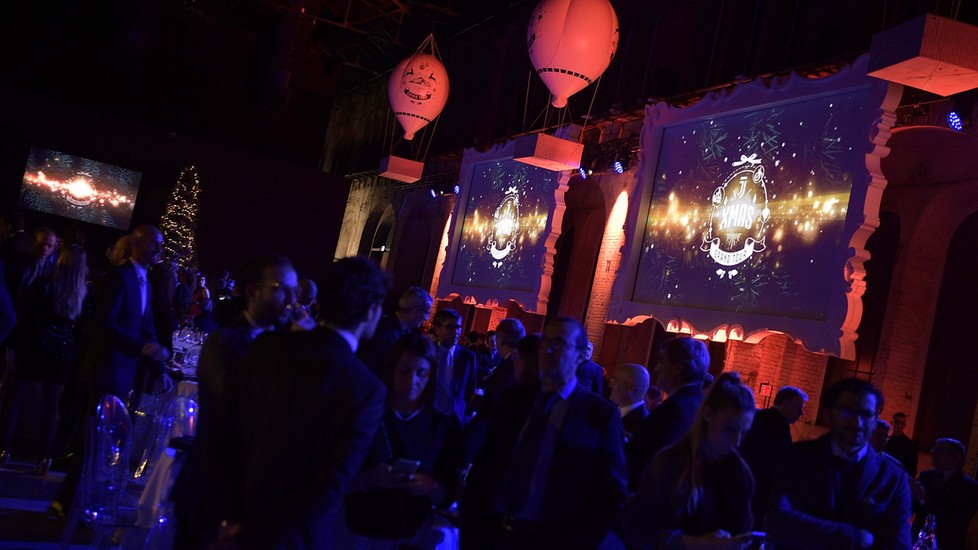 Sao Juventus hóa soái ca trong trong dạ tiệc giáng sinh - Bóng Đá