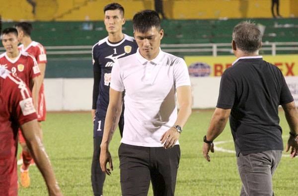 Chùm ảnh CV9 - Bóng Đá