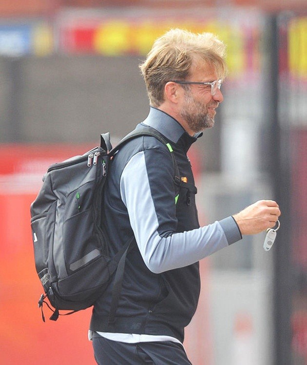 Ảnh Liverpool đến Anfield - Bóng Đá