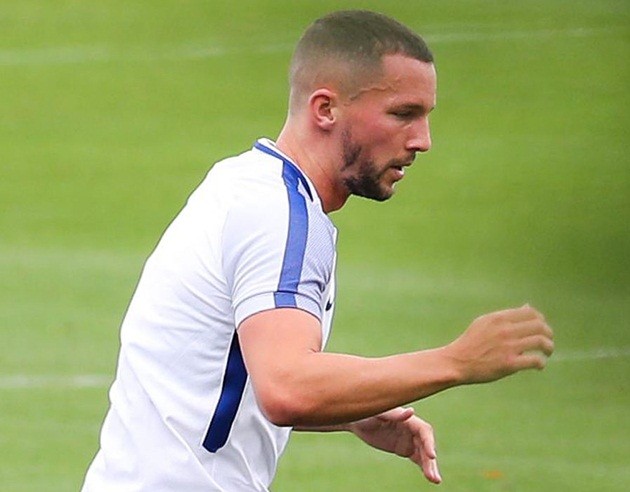 Drinkwater lẻ loi tập luyện chờ ngày ra sân cho Chelsea - Bóng Đá
