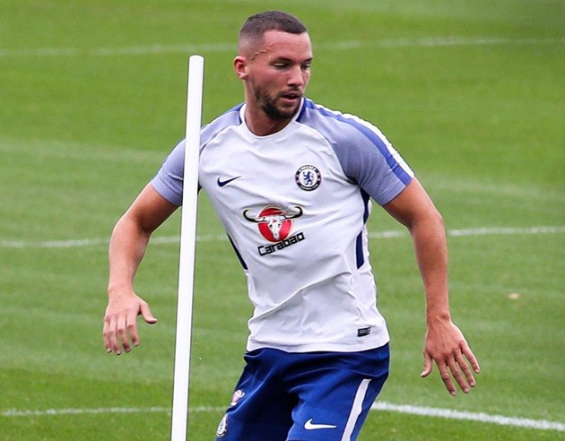 Drinkwater lẻ loi tập luyện chờ ngày ra sân cho Chelsea - Bóng Đá