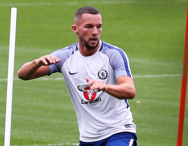 Drinkwater lẻ loi tập luyện chờ ngày ra sân cho Chelsea - Bóng Đá